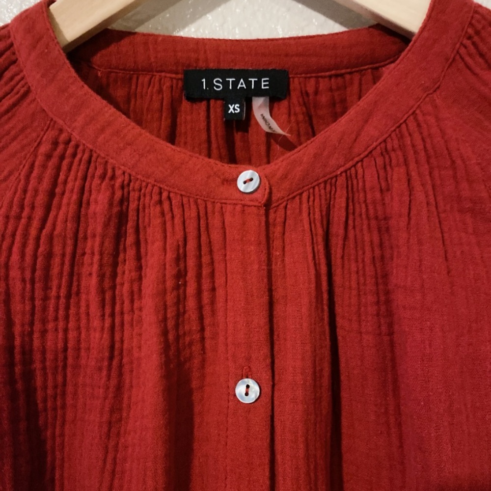 100% cotton textured women’s XS top